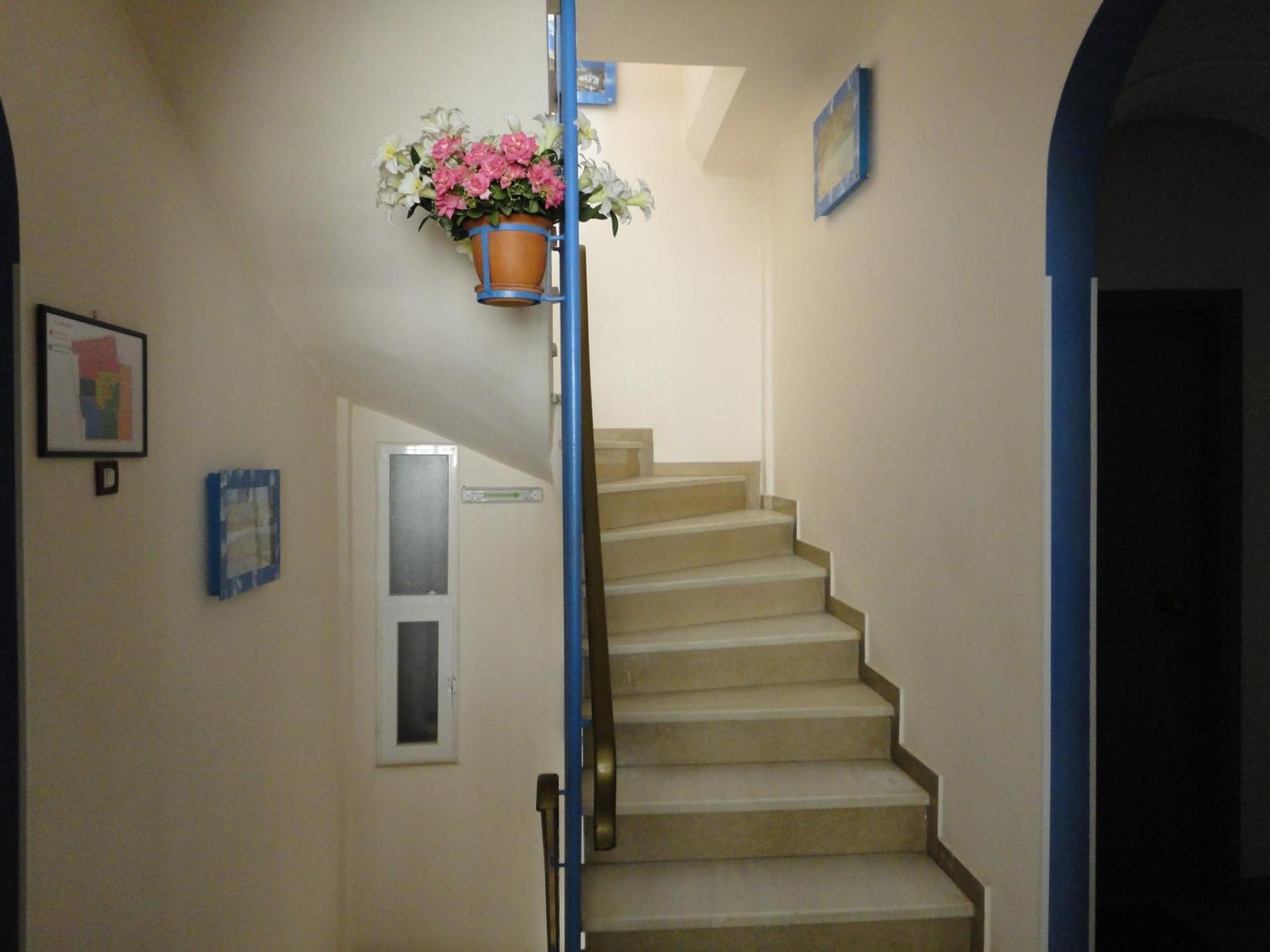 Apergis Rooms Ermoupoli Bagian luar foto