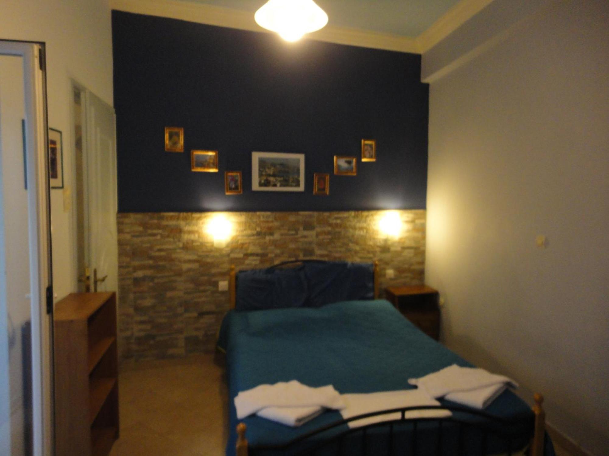 Apergis Rooms Ermoupoli Ruang foto