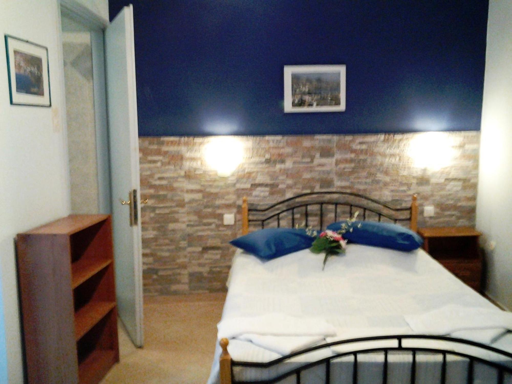 Apergis Rooms Ermoupoli Ruang foto
