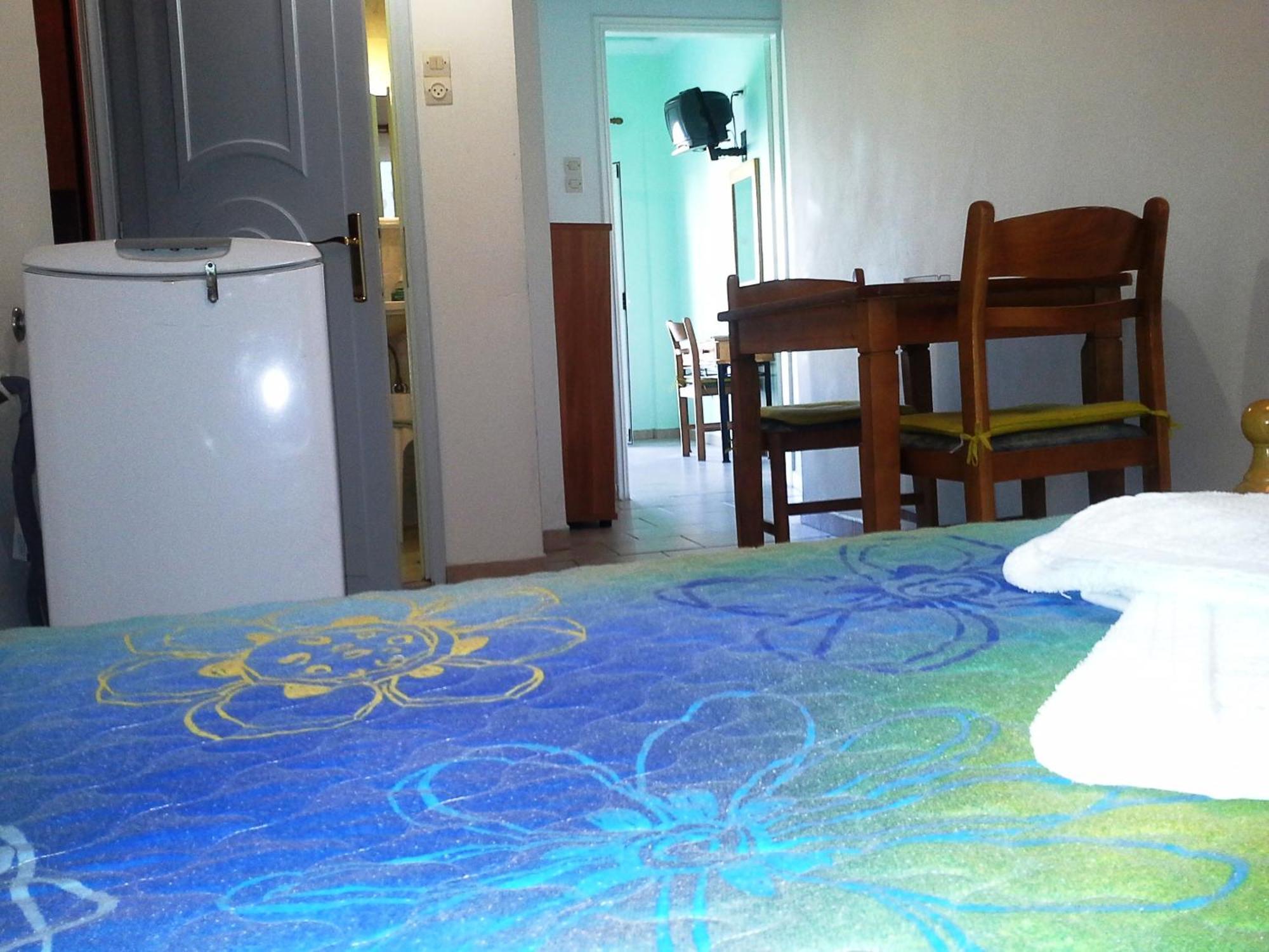 Apergis Rooms Ermoupoli Ruang foto